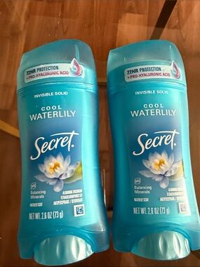 Cool Waterlily Invisible Solid Deodorant - Turquoise/Blue